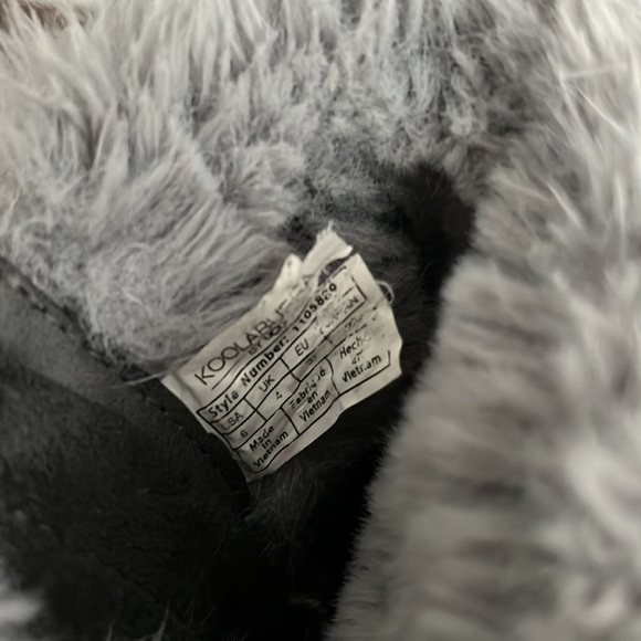 Kookaburra Boots by UGG - Picture 5 of 6